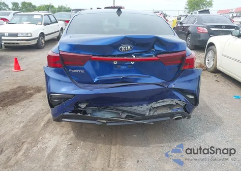 2021 Kia Forte Lxs z USA, uszkodzony, nr VIN 3KPF24ADXME291584
